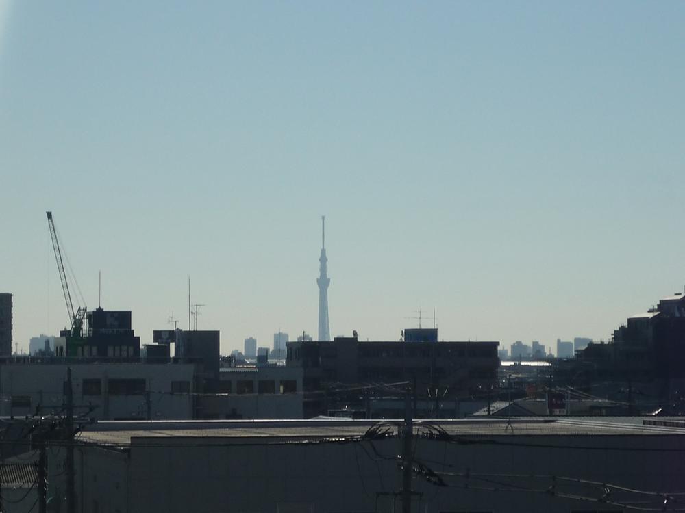 View photos from the dwelling unit. Offer is "Tokyo Sky Tree" from the balcony.