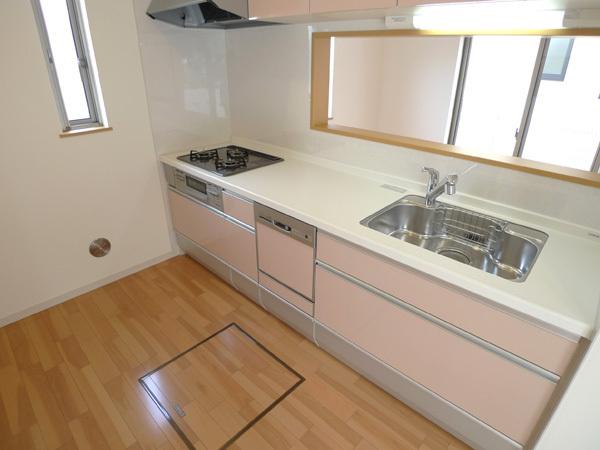 Kitchen. B Building