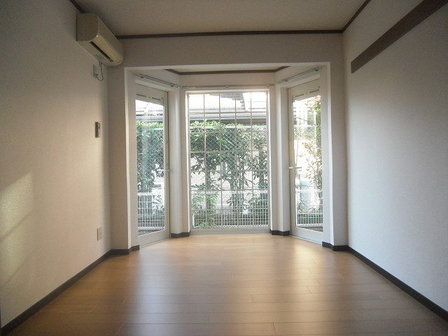 Living and room