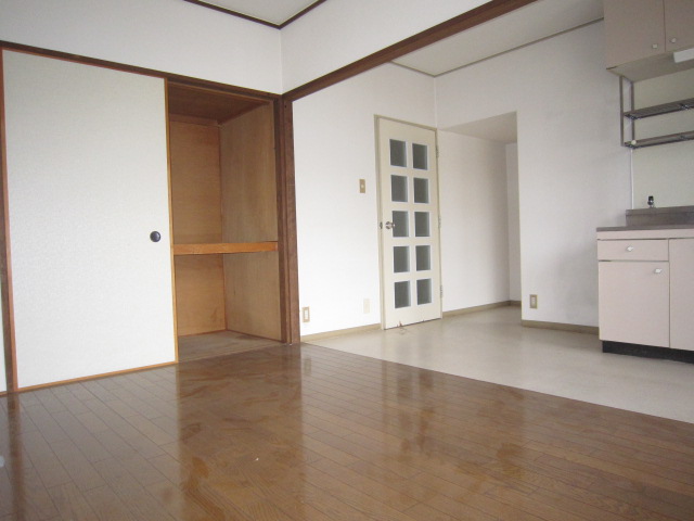 Living and room