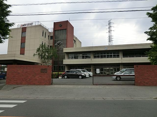 Junior high school. 1300m until Kawaguchi Tateri junior high school