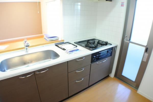 Kitchen. Water purifier built-in system kitchen