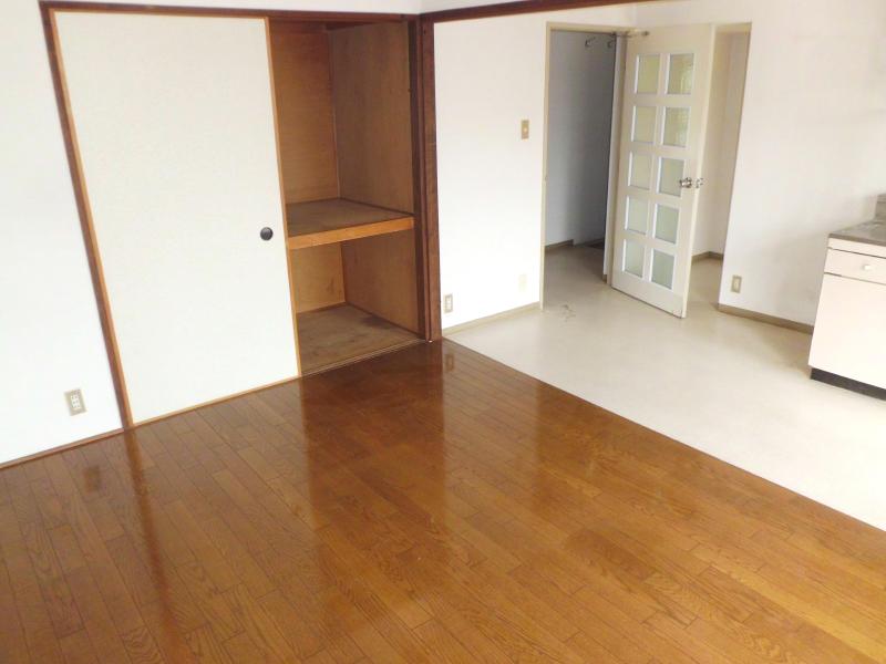Living and room