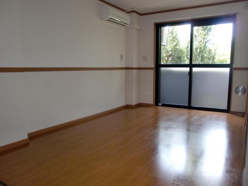 Living and room
