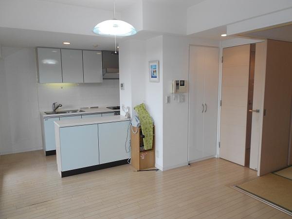 Living.  [Living room 2] 2013 August shooting