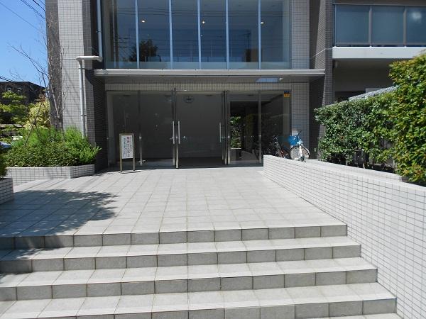 Entrance. 2013 August shooting