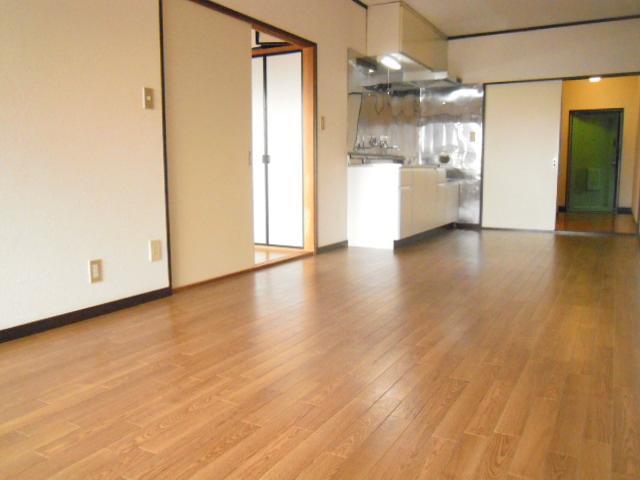 Living and room