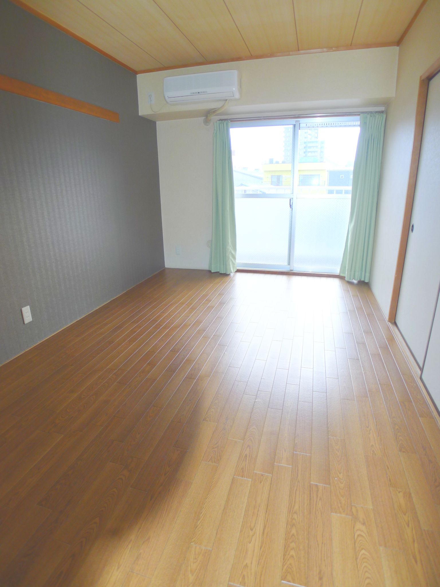 Living and room