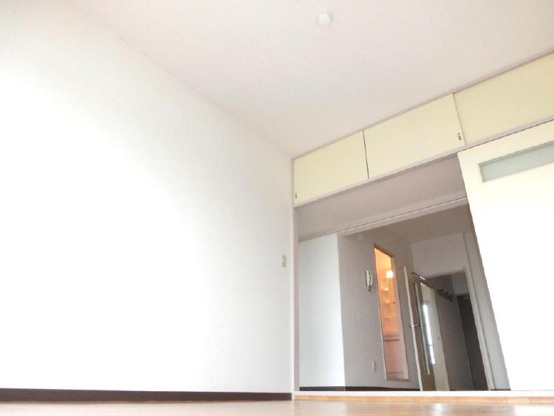 Other. It is with upper closet.