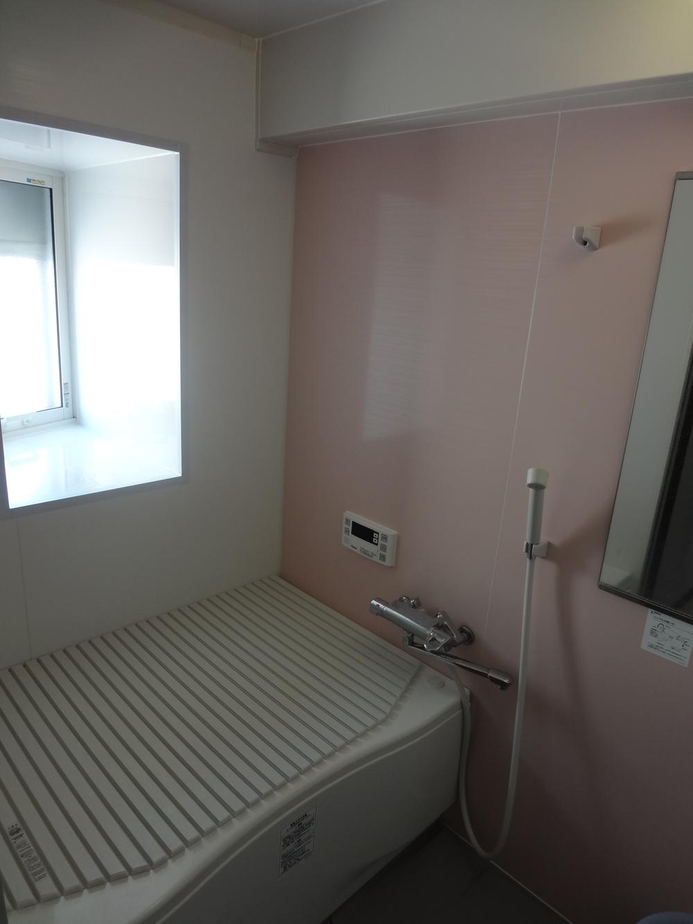 Bathroom. Indoor (12 May 2013) Shooting