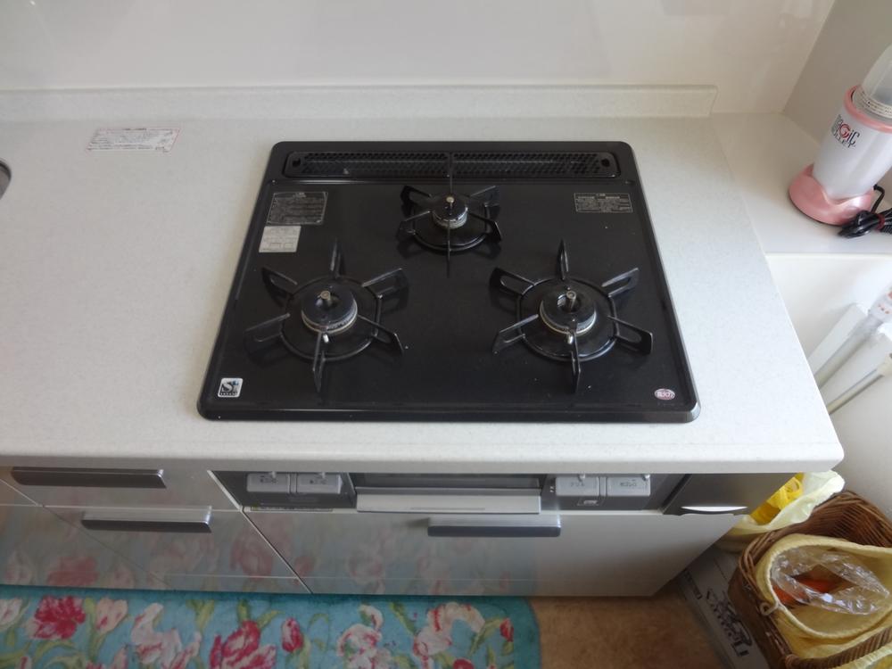 Kitchen. Indoor (12 May 2013) Shooting