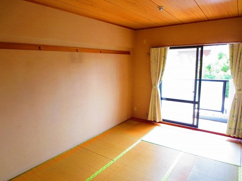 Non-living room. Local (September 2013) Shooting