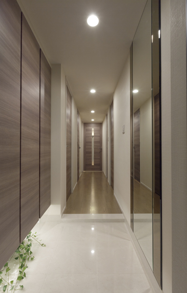 Other. Specifications large format tiles in the entrance floor, It produces a sense of luxury in the face of the house
