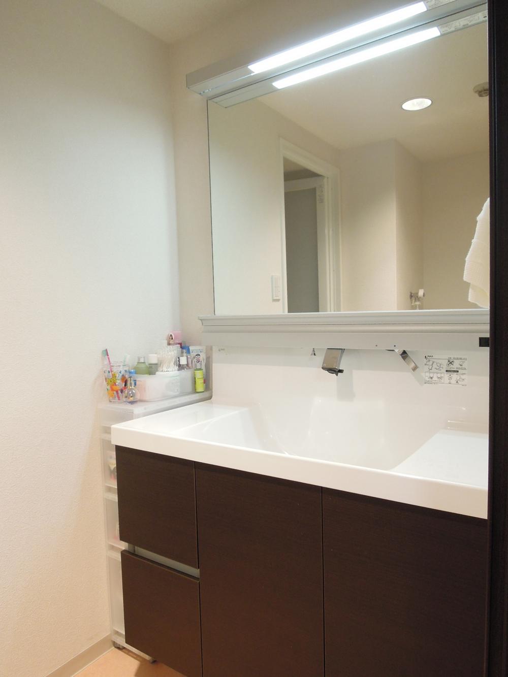 Wash basin, toilet. Vanity (December 2013) Shooting