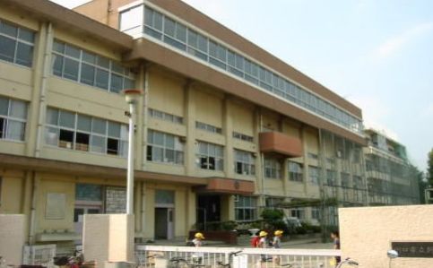 Primary school. 540m until Kawaguchi Municipal Asahi Higashi elementary school (elementary school)