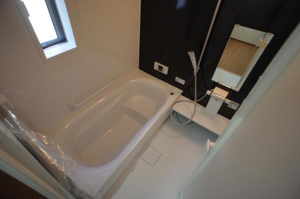Bathroom. Indoor (11 May 2013) Shooting Building 2