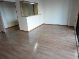 Living and room. Wide it is living ・ Bright is