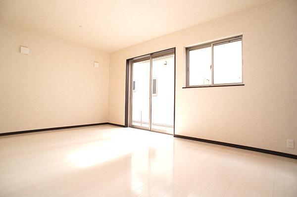 Living. 1 Building
