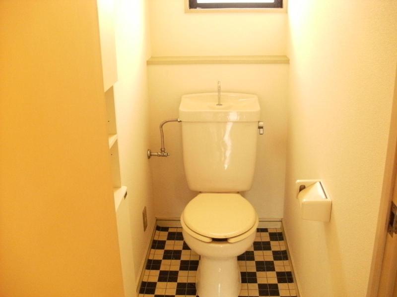 Toilet