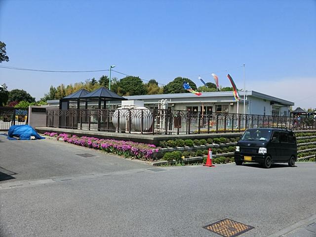 kindergarten ・ Nursery. Totsuka Shiragiku to nursery school 1700m