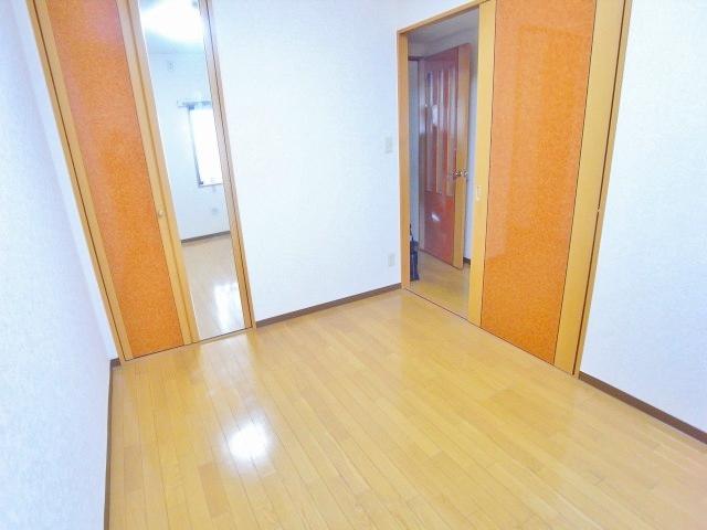 Non-living room. Indoor (January 2014) Shooting