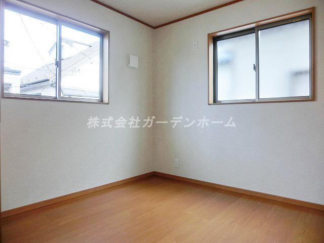 Non-living room.  ■ Boast of day, Warm house. Popular corner lot, Rebuilding time also safe. 2.2 It is a closet attractive of quires ■ 