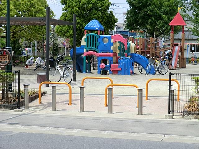 park. 410m until Iizuka 3-chome Park