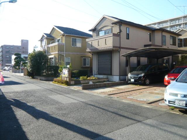 Local photos, including front road. ● Hito is good ~ ! Living environment better in upland!