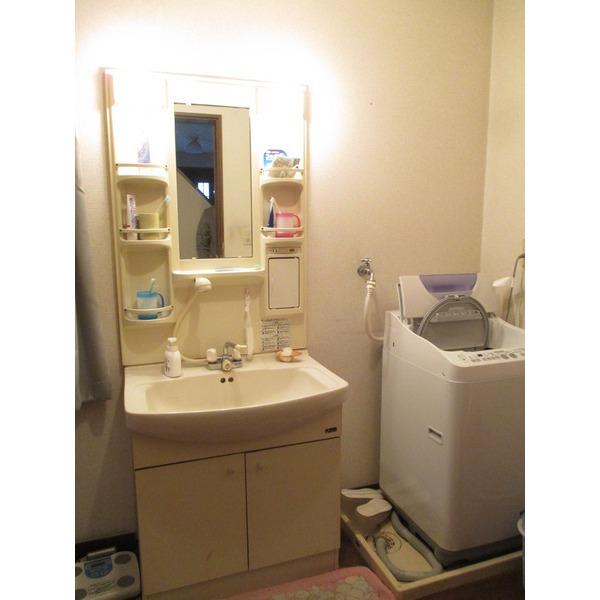 Wash basin, toilet