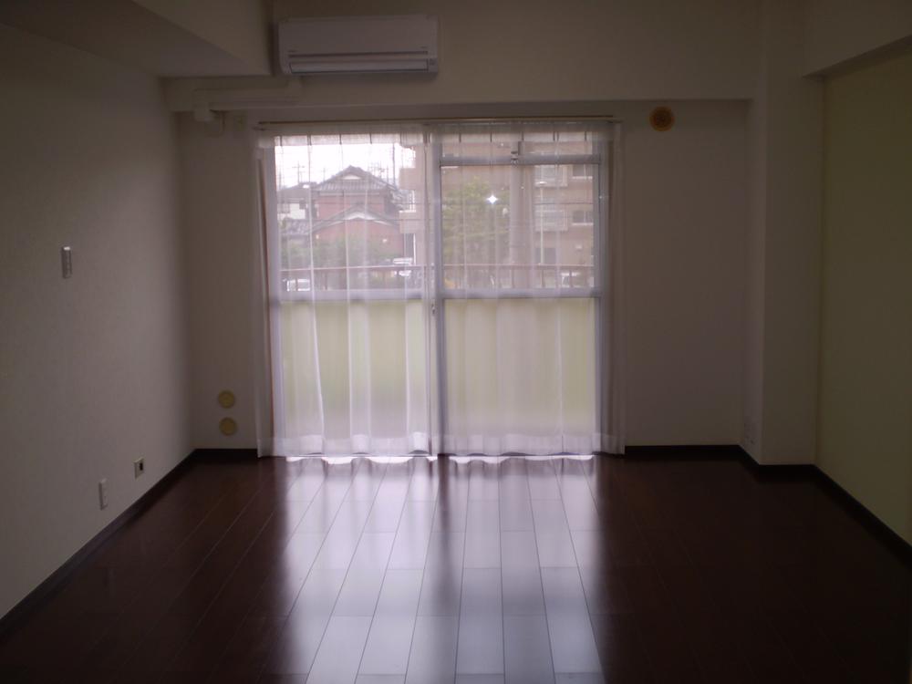 Living. Indoor (September 2013) Shooting