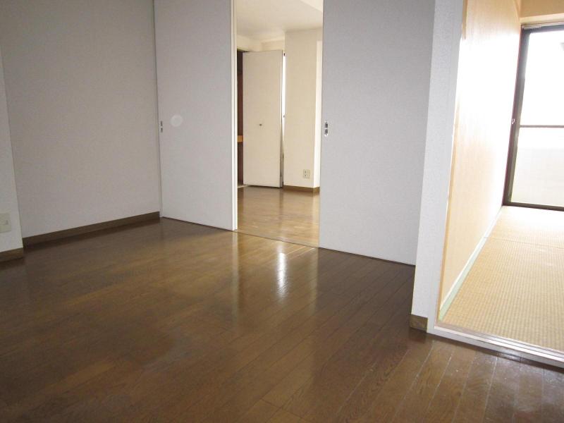 Living and room