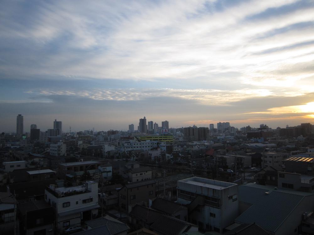 View photos from the dwelling unit. View from the site (December 2013) Shooting