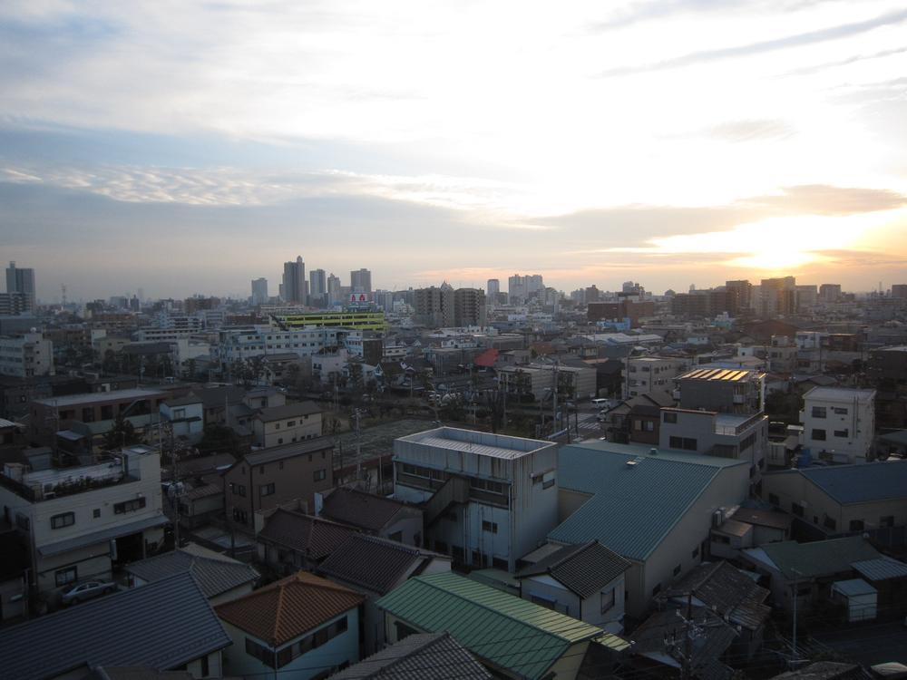 View photos from the dwelling unit. View from the site (December 2013) Shooting