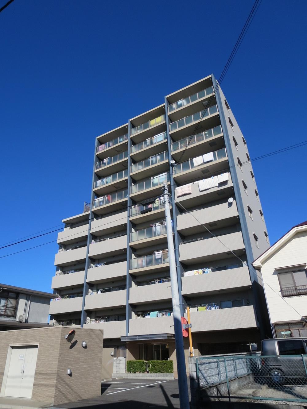 Local appearance photo. Local (12 May 2013) Shooting