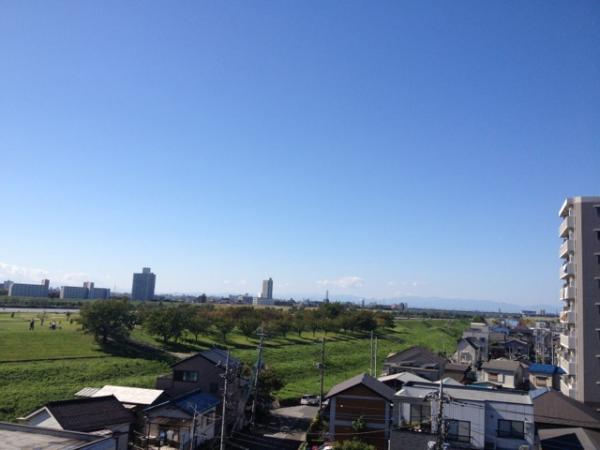 View photos from the dwelling unit. View (west) 2013 / 10 shooting