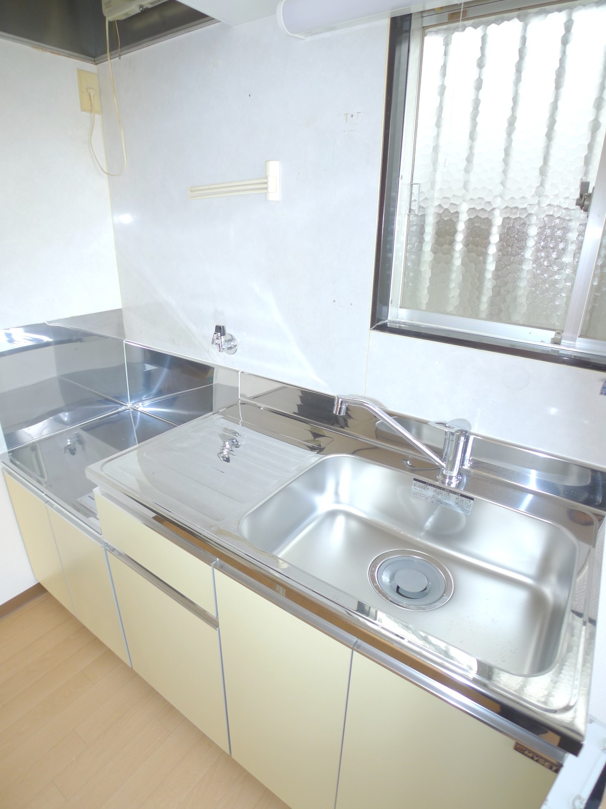 Kitchen. Brand new! 