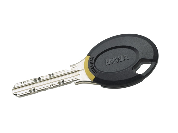 Security.  [Non-touch reversible key] It has adopted a non-touch (non-contact) key that can unlock the auto lock in simply by waving.