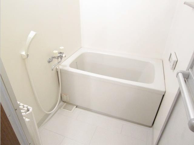 Bath. Add cook possible Bathing.