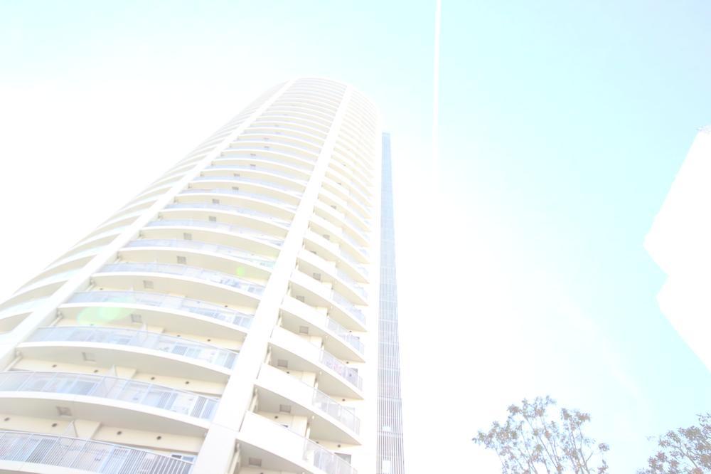 Local appearance photo. The ground floor 26. 259 units. Built shallow. In particular I view was great