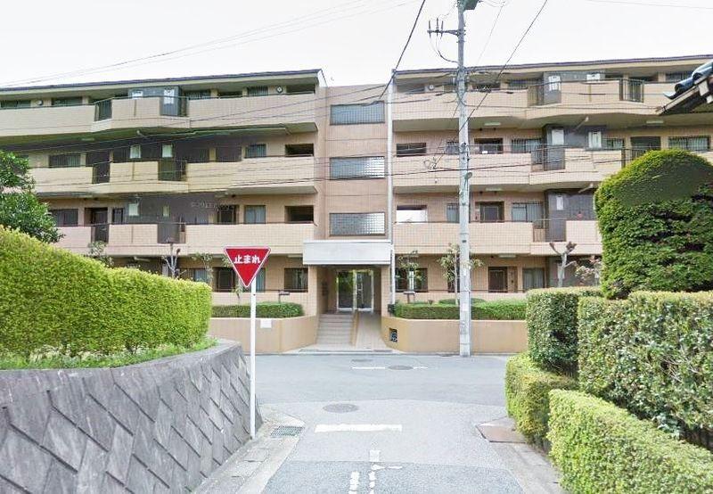 Local appearance photo. Facing south