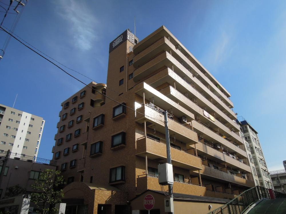 Local appearance photo. Local (12 May 2013) Shooting