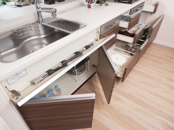 Kitchen.  [Kitchen storage] By effectively utilizing the inside of the cabinet, Ensure abundant storage. Easy housework, To achieve a clean kitchen.