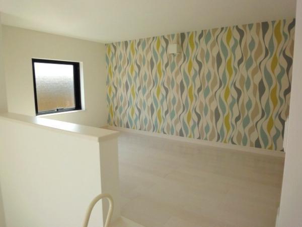Other introspection. ~ Loft that can effectively take advantage of the room! ~