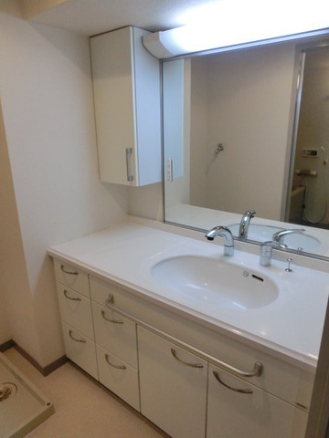 Washroom. Washroom