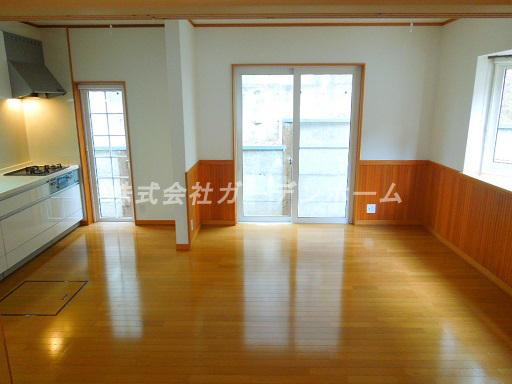 Living. 1999 Toshimi Built in full renovation property Higashikawaguchi walk 16 minutes a good location popular counter kitchen spacious site is 65 square meters of powerful your tour of the attractive same day ・ Immediate Available car spaces also relaxed
