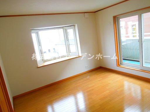 Other introspection. 1999 Toshimi Built in full renovation property Higashikawaguchi walk 16 minutes a good location popular counter kitchen spacious site is 65 square meters of powerful your tour of the attractive same day ・ Immediate Available car spaces also relaxed