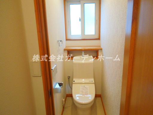 Toilet. 1999 Toshimi Built in full renovation property Higashikawaguchi walk 16 minutes a good location popular counter kitchen spacious site is 65 square meters of powerful your tour of the attractive same day ・ Immediate Available car spaces also relaxed