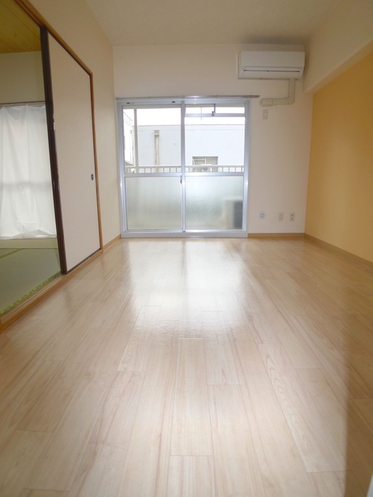 Living and room