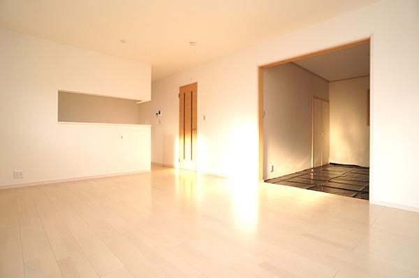 Living. 1 Building