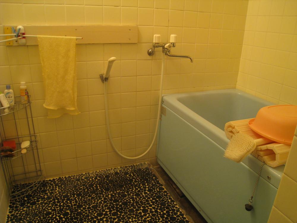 Bathroom. Indoor (12 May 2013) Shooting ※ Furniture procurement etc. are not included in the purchase and sale